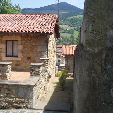 Apartamentos Rurales La Casa Vieja De Alceda エクステリア 写真