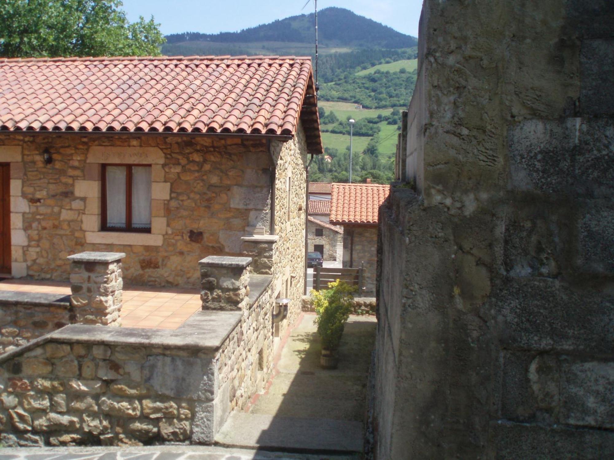 Apartamentos Rurales La Casa Vieja De Alceda エクステリア 写真